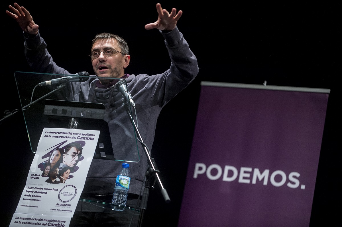 Juan Carlos Monedero durante un acto de campaña en Alcorcón