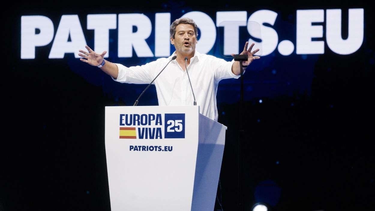 El líder de la oposición en Portugal, André Ventura, interviene durante el acto político de Vox ‘Europa Viva 2025’, en el Palacio de Vistalegre. EP.