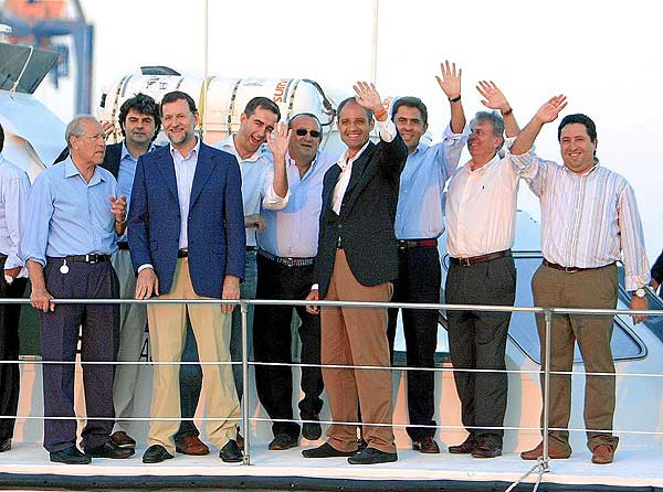 Rajoy en Castellón en julio de 2008, junto a Ricardo Costa, Vicente Rambla, Carlos Fabra, Francisco Camps, Javier Moliner, Manuel Altava, Juan José Monzonís, Jorge Moragas.