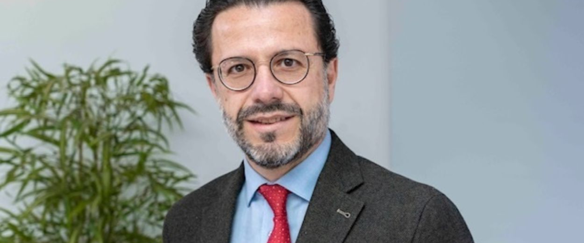 Tras colocar al ideólogo económico de Ayuso, el PP de Madrid coloca a su hija con 65.000 euros al año