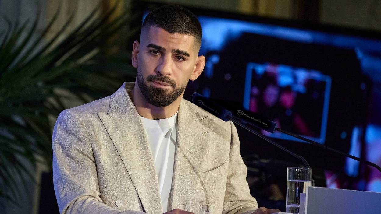 Ilia Topuria apunta a 2026 para un evento de la UFC en España y reta a Terence Crawford. EP