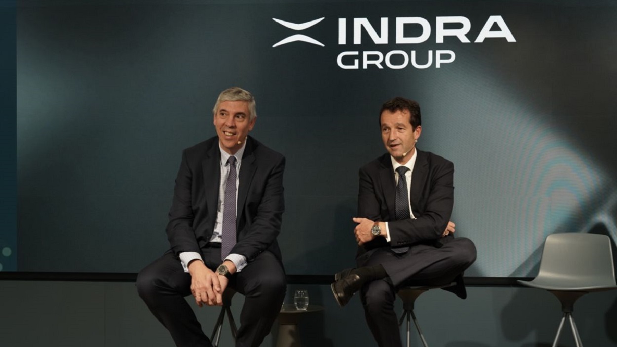 Indra lidera el IBEX junto a la banca y los analistas de Berenberg recomiendan comprar sus títulos