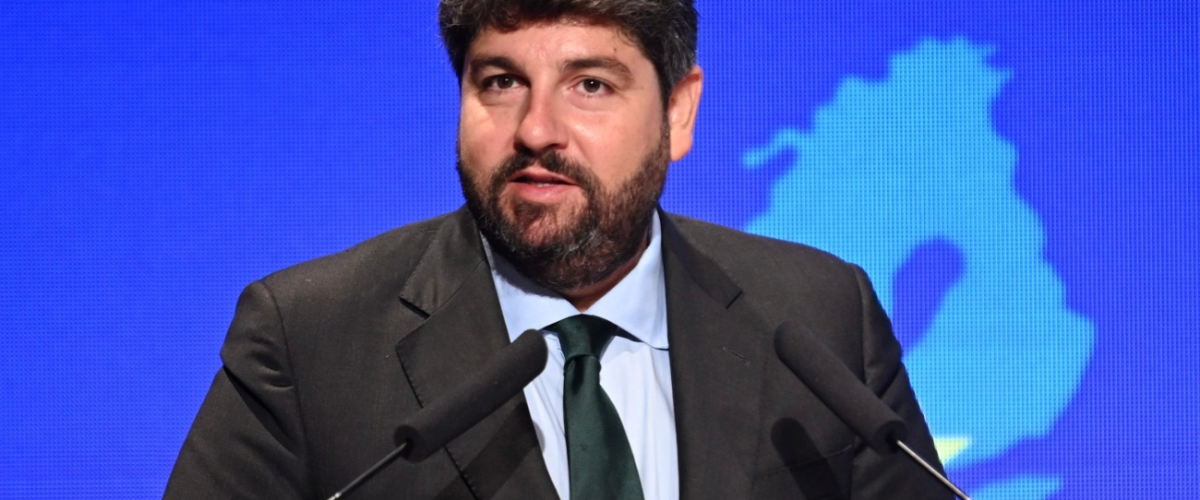 La inacción del Gobierno de López Miras condena a profesores y alumno a volver a dar clase con temperaturas extremas