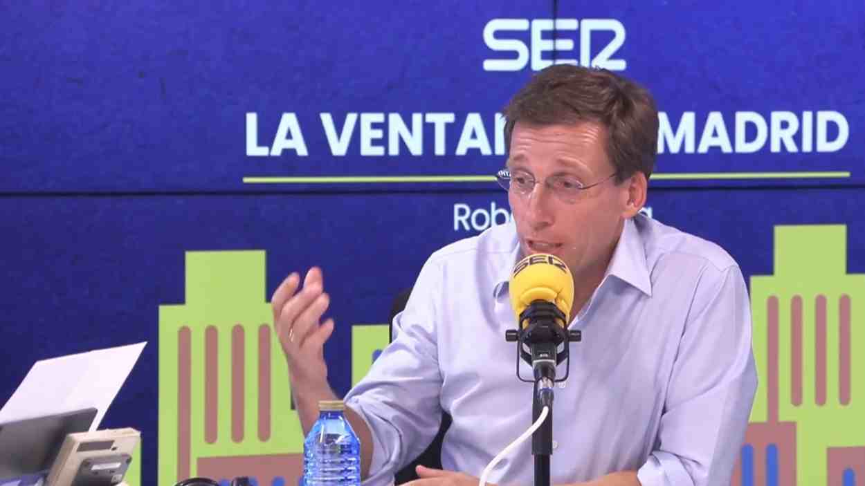Almeida apoya las palabras de Serrano sobre La Vuelta