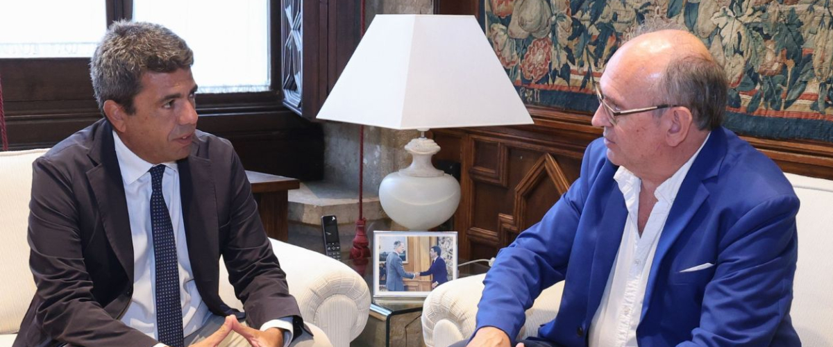 Mazón utiliza al presidente de SOS desaparecidos, vinculado con el PP, para "blanquear" su gestión