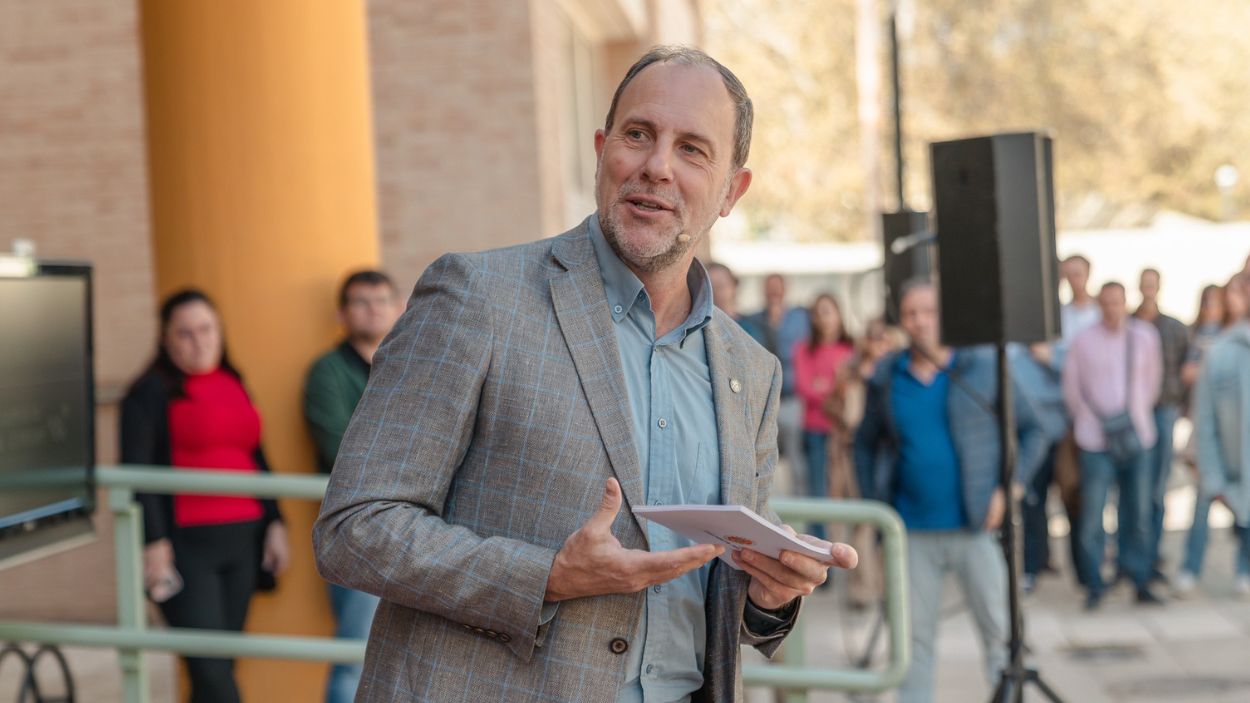 El rector de la Universidad de Jaén, Nicolás Ruiz, durante un acto en el centro educativo