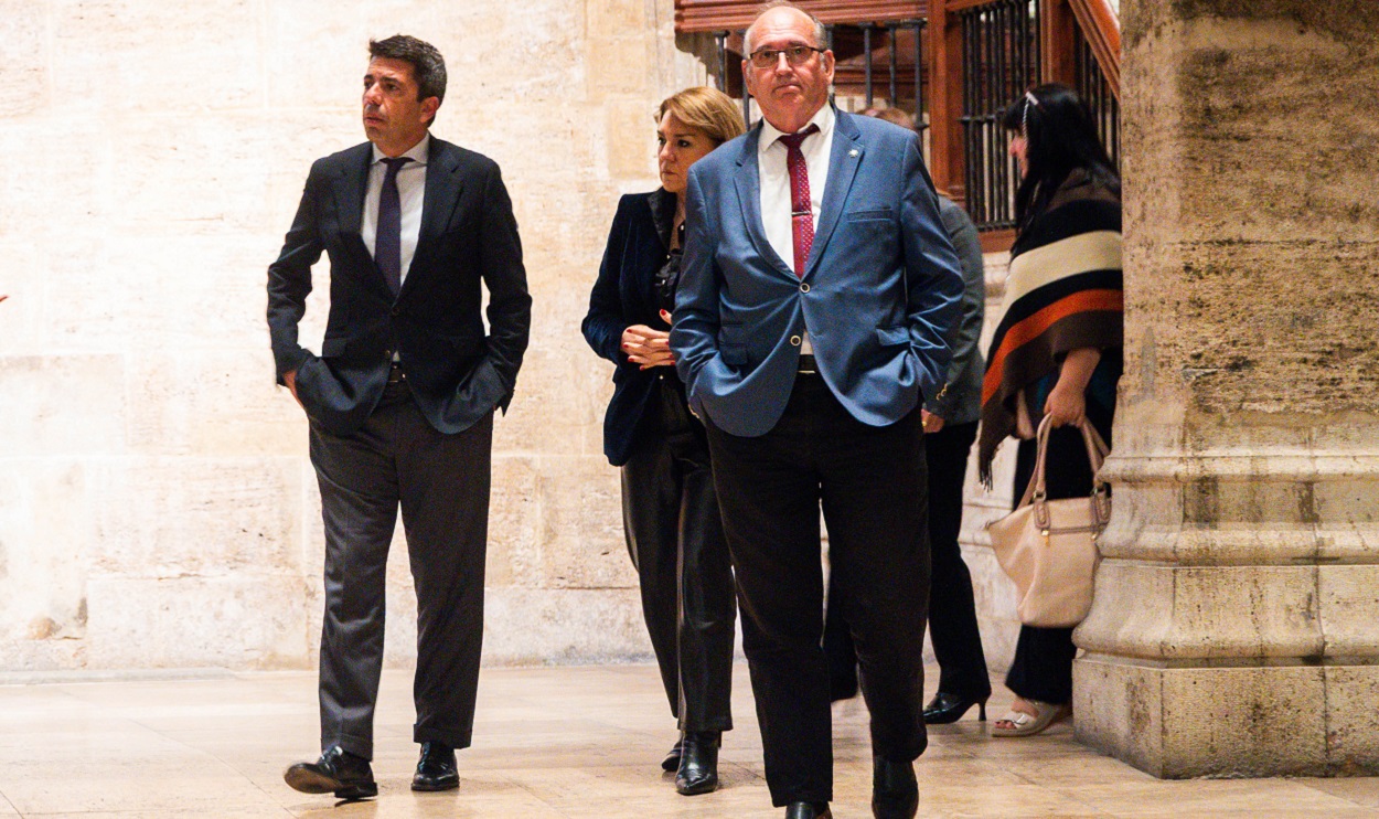 Carlos Mazón (i), Joaquín Amills (d). EP