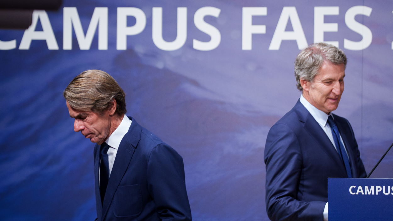 Feijóo y Aznar acusan a Sánchez de avivar la "violencia" como "último recurso" para seguir en el poder. EP. Feijóo y Aznar acusan a Sánchez de avivar la "violencia" como "último recurso" para seguir en el poder. EP.