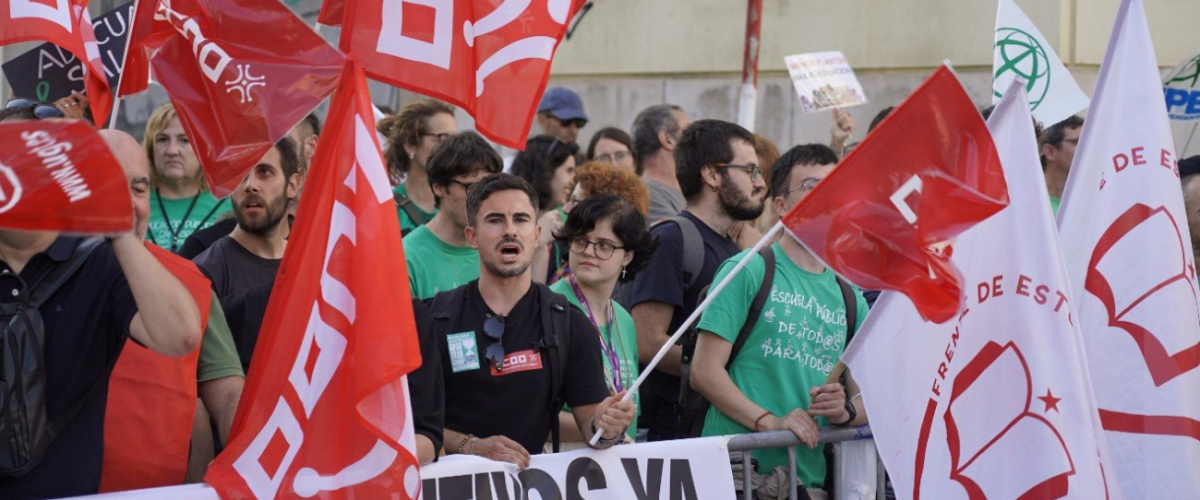 La 'cláusula Silva' lleva al profesorado de Cantabria a mantener los paros
