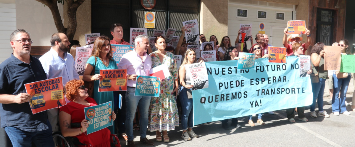 El inicio de curso escolar deja 500 alumnos sin transporte público escolar en Jaén por “dejadez” de la Junta: “Llueve sobre mojado”