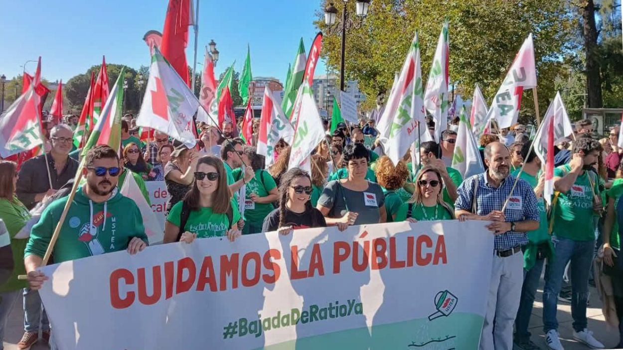 Movilización por la educación pública / USTEA.