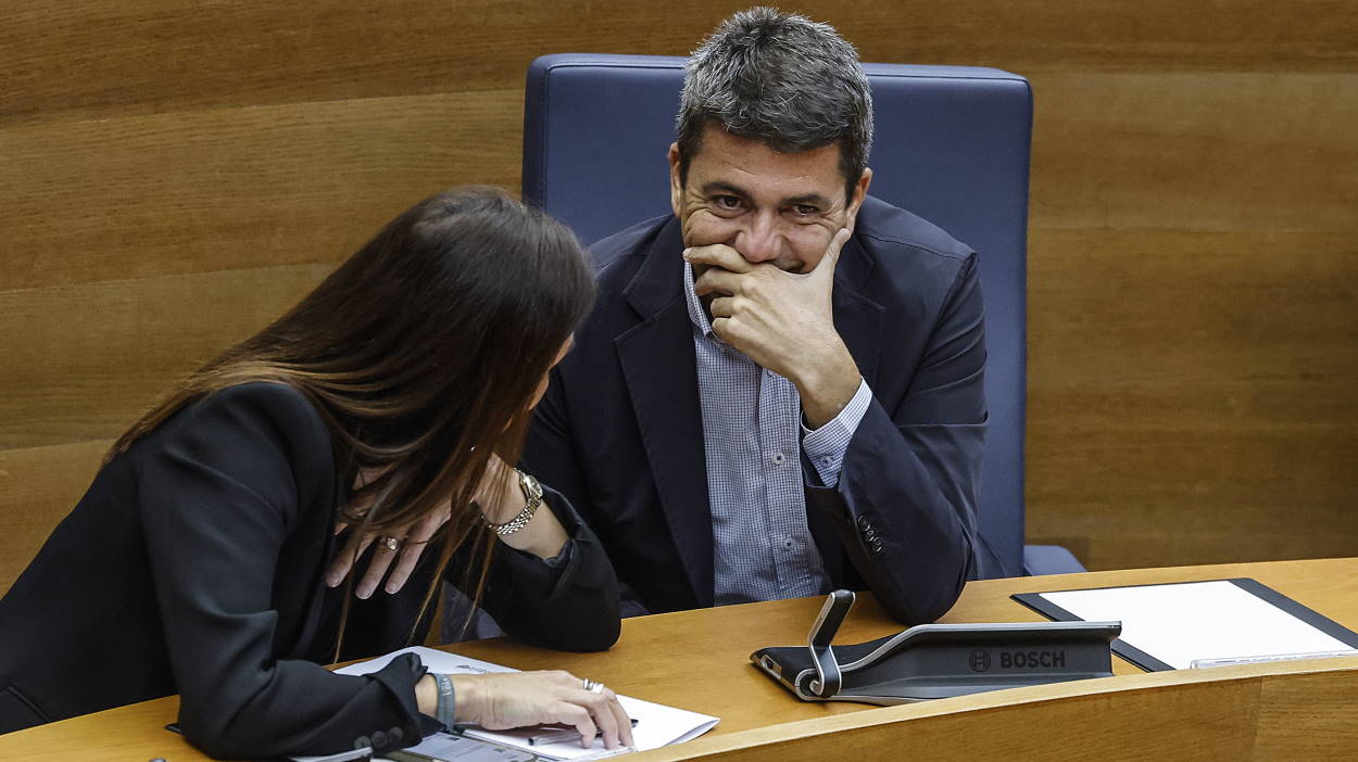 La consellera de Hacienda y Economía, Ruth Merino y el presidente de la Generalitat valenciana, Carlos Mazón. EP.