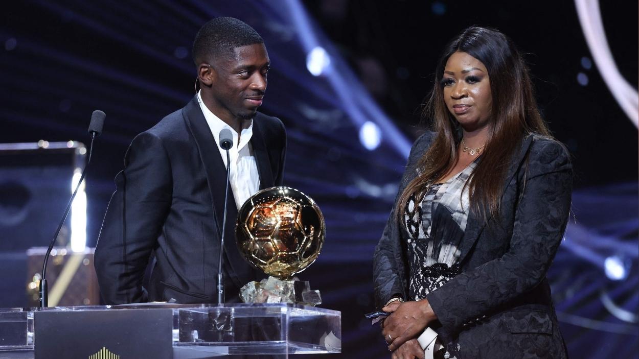 Ousmane Dembélé recogiendo el Balón de Oro 2025. EP