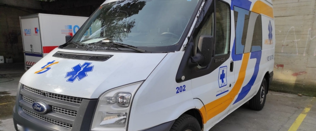 Más de un mes sin sueldo: Los trabajadores de las ambulancias no urgentes de Cantabria piden soluciones