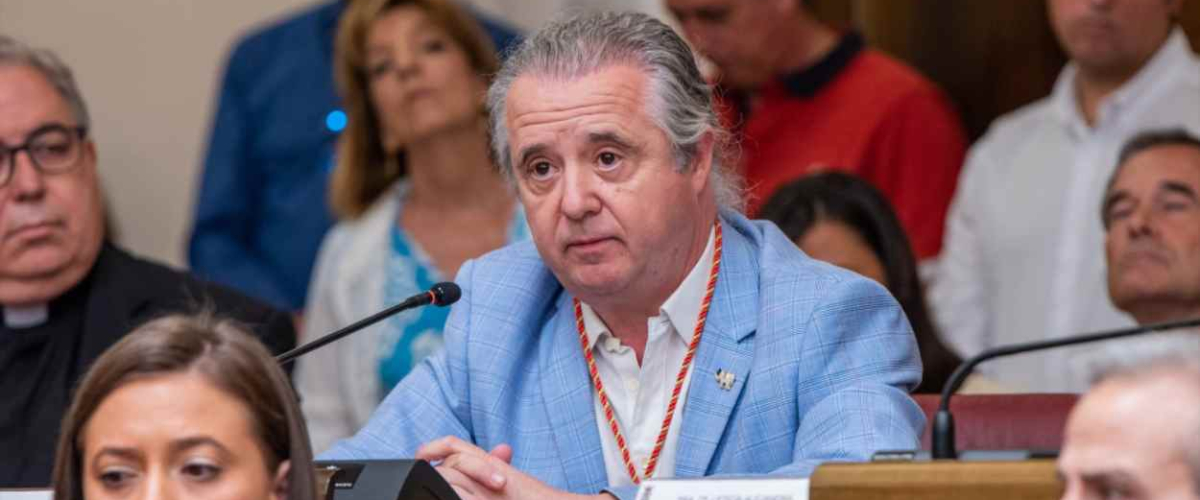 Un exconcejal de Vox en Albacete que apuntala el Gobierno del PP exalta el franquismo durante un pleno