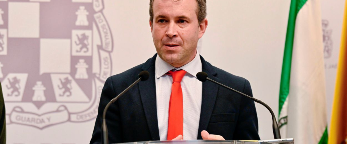 El alcalde de Jaén celebra el nuevo rumbo de la ciudad y carga contra Moreno Bonilla: "Todo ha sido una falacia"