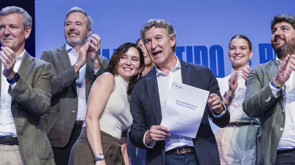 Feijóo plantea un visado por puntos y el uso de los migrantes como mera fuerza de trabajo. EP.