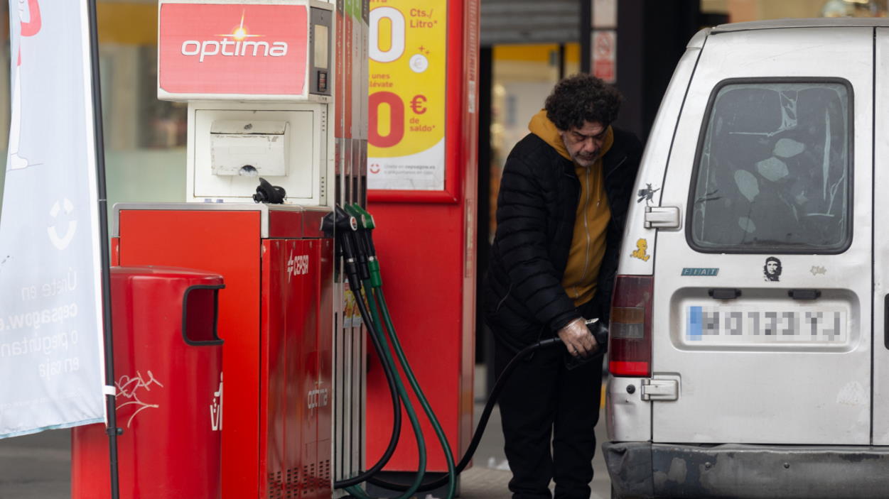 La inflación sigue creciendo de la mano de la gasolina y roza el 3% en septiembre. EP.