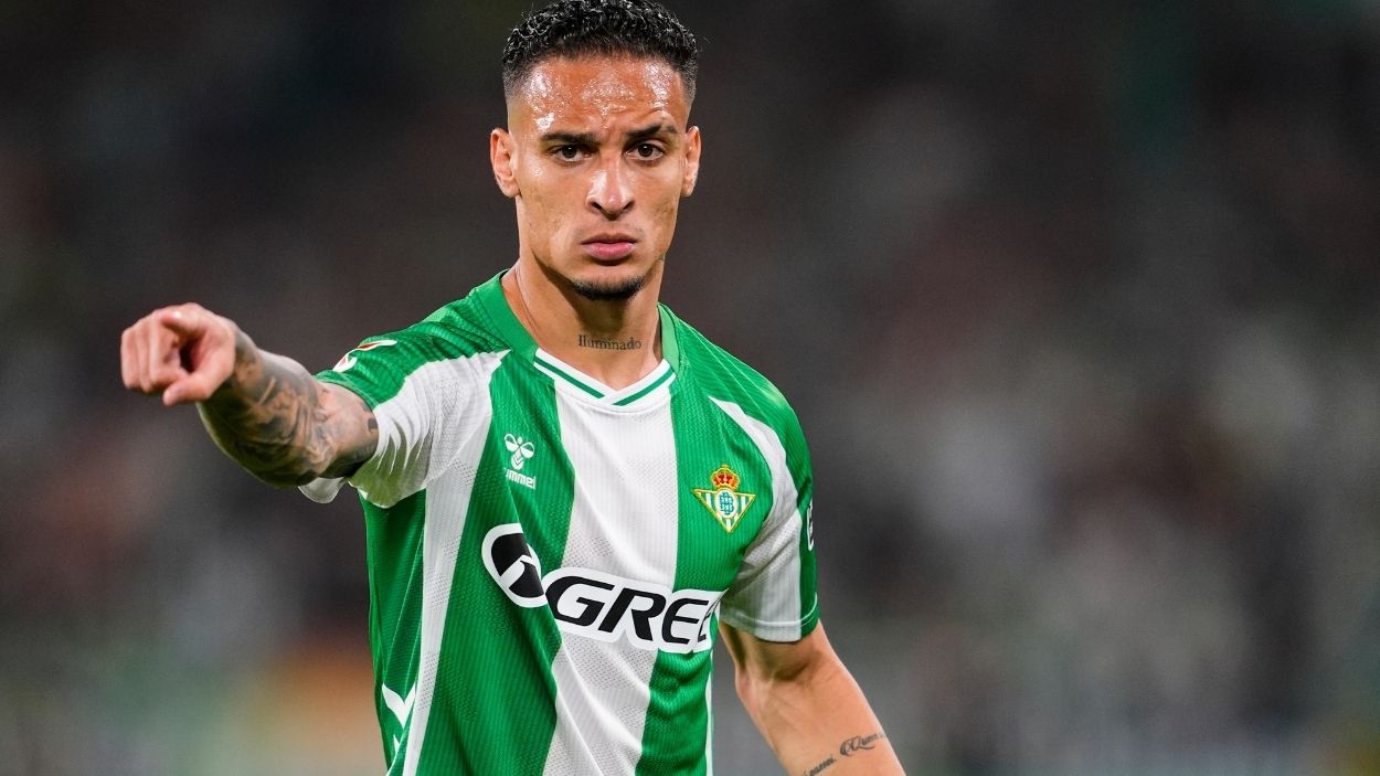 El futbolista del Real Betis, Antony, durante un partido de LaLiga. EP