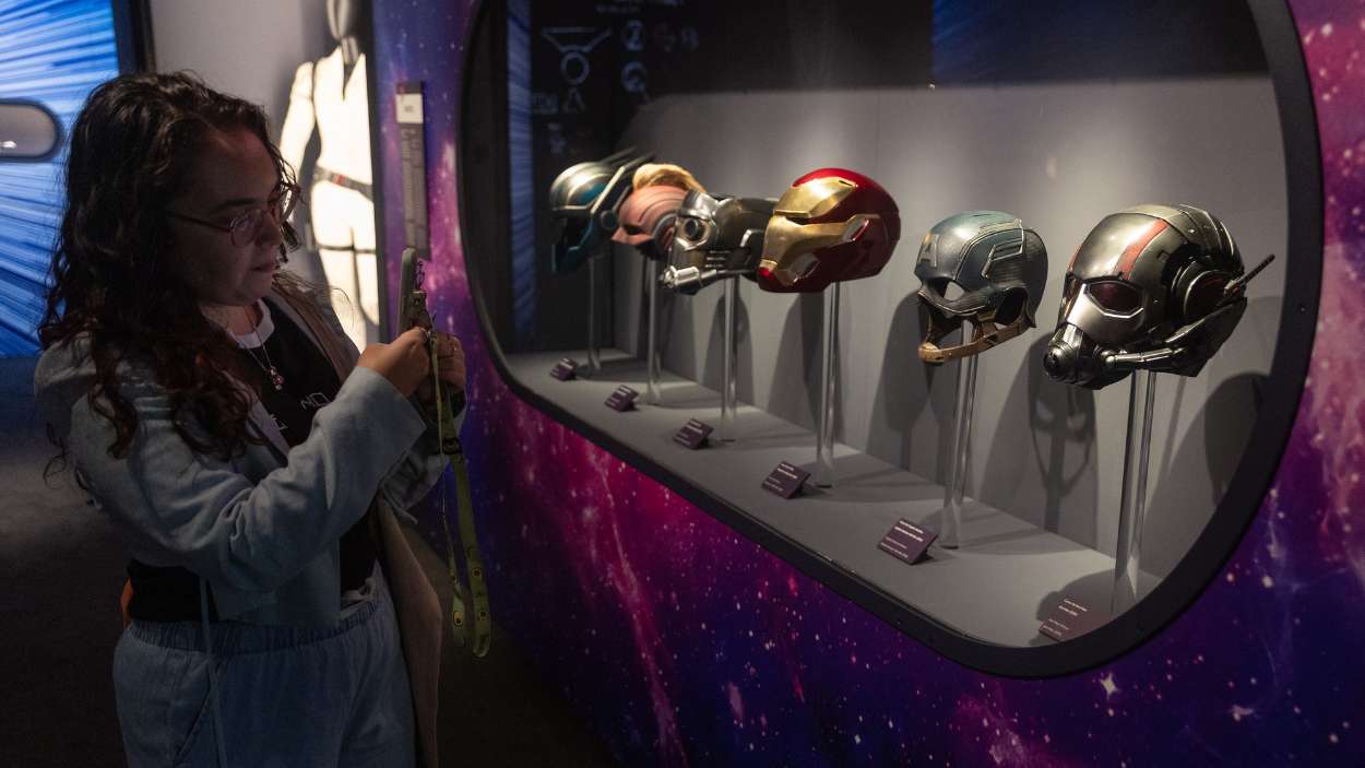 El casco de Iron Man en Disney The Exhibition: 100 años de magia. EP