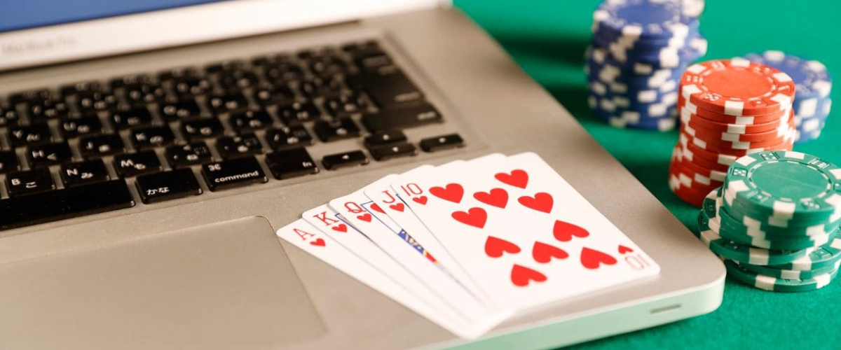 Bustinduy impone una nueva obligación al juego online: carteles de advertencia como en las cajetillas de tabaco