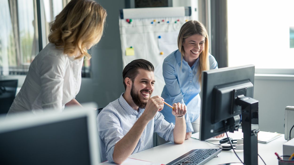 Banco Santander respalda a los emprendedores con soluciones financieras, formación y asesoramiento para afrontar los retos de la digitalización y el cambio en los hábitos de consumo