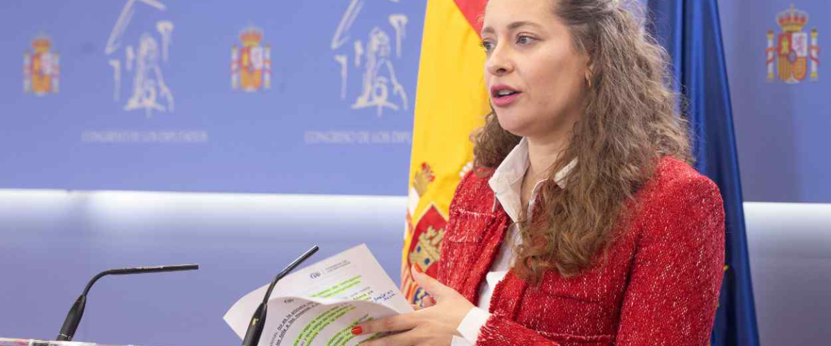 Génova respalda al PP de Almeida tras obligar a informar a las mujeres de un 'síndrome post-aborto' no reconocido por la ciencia