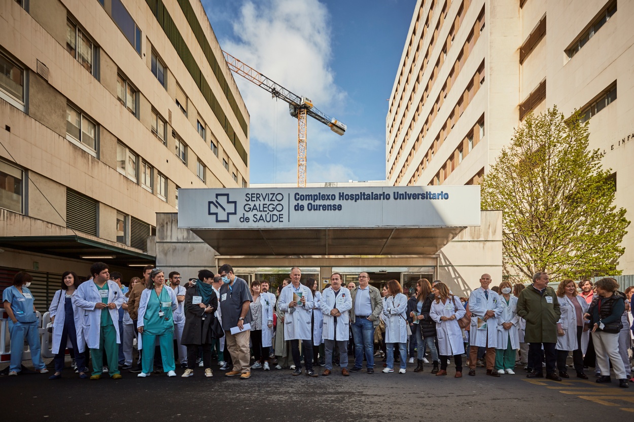 Imagen de la protesta llevada a cabo en abril de 2023 en toda Galicia por parte de médicos y facultativos (Foto: Europa Press).