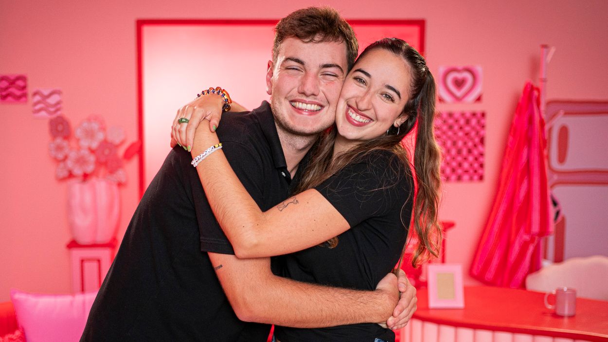 Gerard Querol (Gerry) y Carla Junyent. La Bombilla