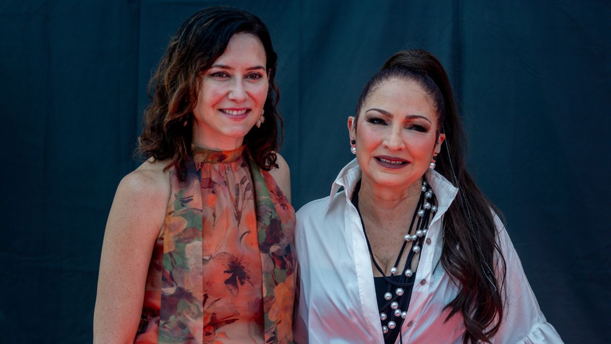 Ayuso y Gloria Estefan. EP