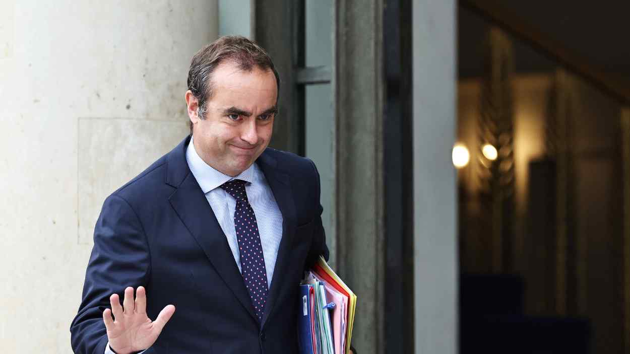Macron da dos días a Lecornu para que negocie. EP