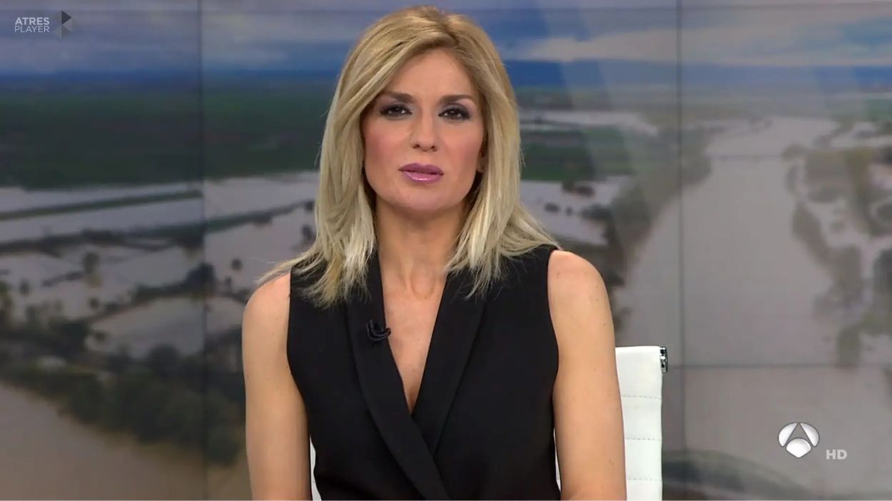 Sandra Golpe en 'Antena 3 Noticias 1'. Atresmedia