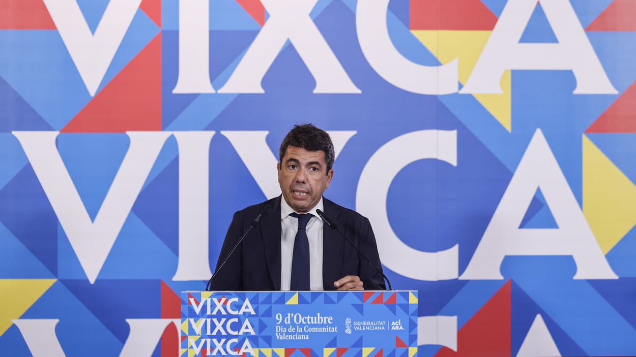 El president de la Generalitat valenciana, Carlos Mazón, presenta la campaña institucional con motivo del 9 d'Octubre, en el Palau de la Generalitat. EP.