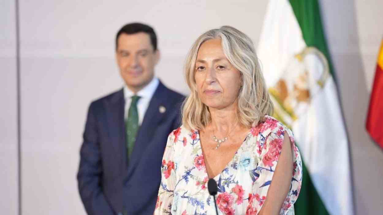 Rocío Hernández presenta su dimisión a Moreno Bonilla. EP