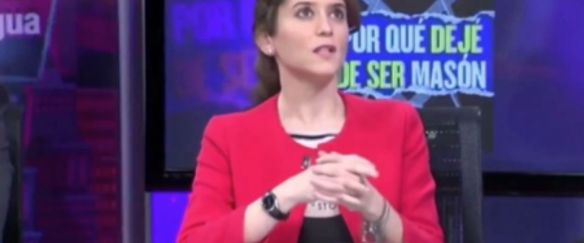 Las redes recuperan a una Ayuso mucho más joven y flexible con el aborto: "Cuando no usaba un pinganillo"