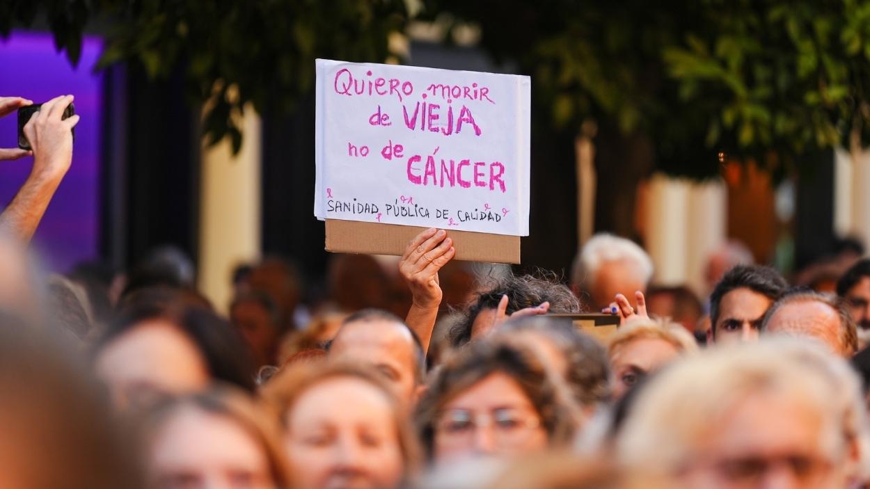 Imágenes de la concentración ante la sede de SAS. EP.