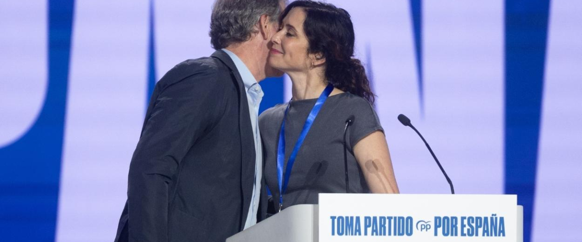 Feijóo, incapaz de escapar del pulso Sánchez-Ayuso: el aborto, el último ejemplo, pero no el único