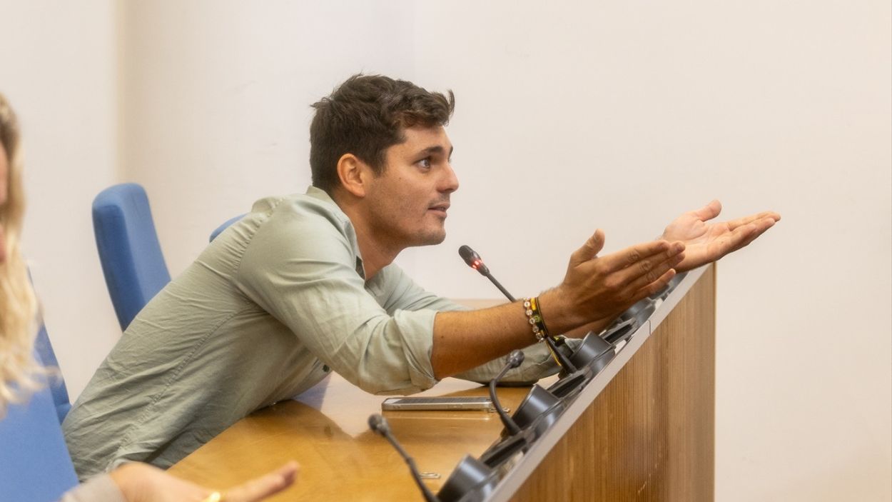 Vito Quiles en una rueda de prensa en el Congreso / EP