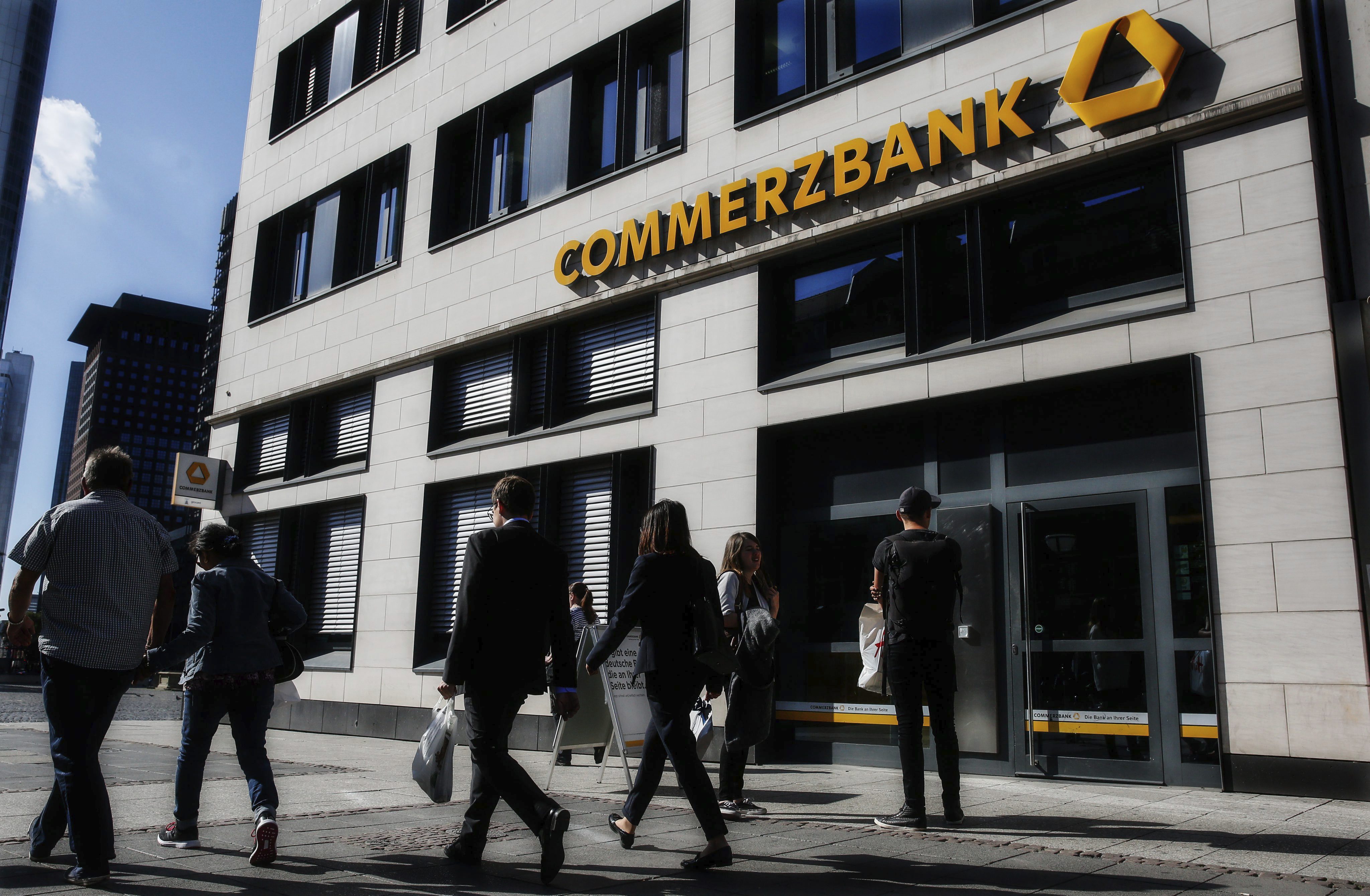 El segundo banco de Alemania anuncia el despido de 9.600 trabajadores