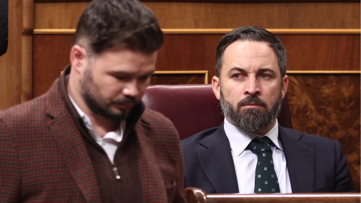 El presidente de VOX, Santiago Abascal  y el portavoz de ERC en el Congreso, Gabriel Rufián. EP.