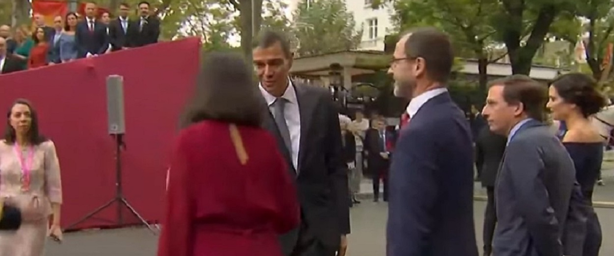 Ayuso utiliza el desfile del 12 de Octubre para criticar a Sánchez: "Ha decidido que no es el presidente de todos los españoles"