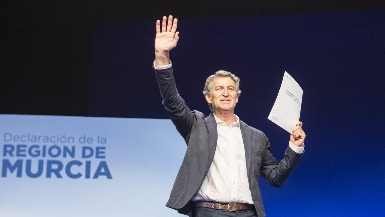 Feijóo presenta el plan migratorio con el que pretende competir con Vox sin enfadar a la patronal. EP.