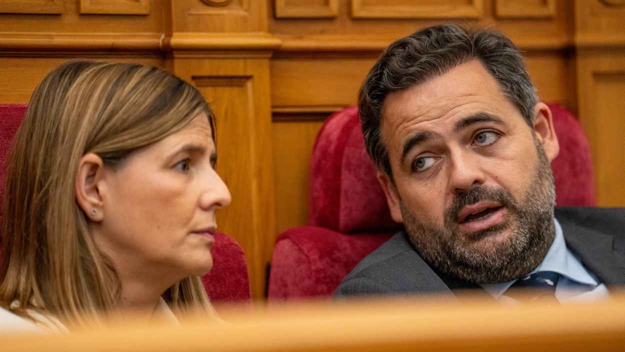 Paco Núñez junto a la secretaria general del PP de Castilla La Mancha, Carolina Agudo. EP.