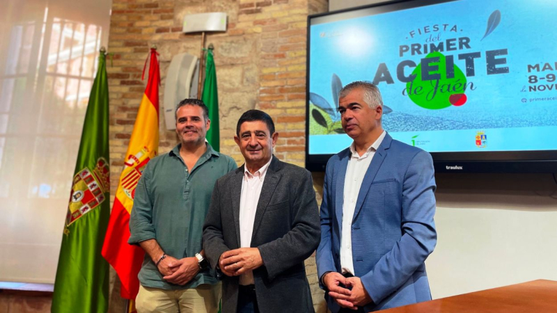 Juan Pérez, concejal de Agricultura de Martos; Francisco Reyes, presidente de la Diputación de Jaén; y Emilio Torres, alcalde de Martos, en la presentación de la Fiesta del Primer Aceite Juan Pérez, concejal de Agricultura de Martos; Francisco Reyes, presidente de la Diputación de Jaén; y Emilio Torres, alcalde de Martos, en la presentación de la Fiesta del Primer Aceite