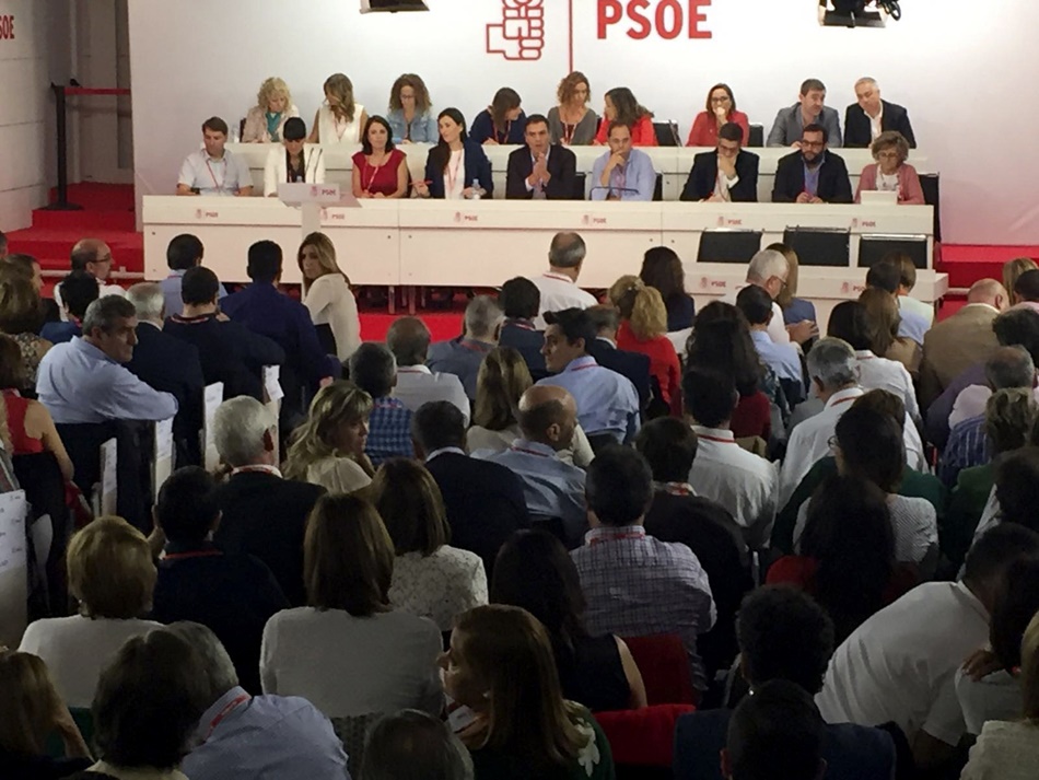 Reunión del Comité Federal del PSOE para debatir la propuesta del secretario general, Pedro Sánchez, de la celebración del congreso del partido y de primarias y de qué postura se tiene que adoptar para evitar terceras elecciones. 