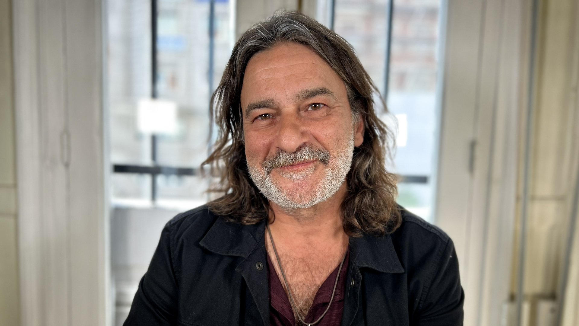 El artista Quique González. Fotografía: ElPlural.com