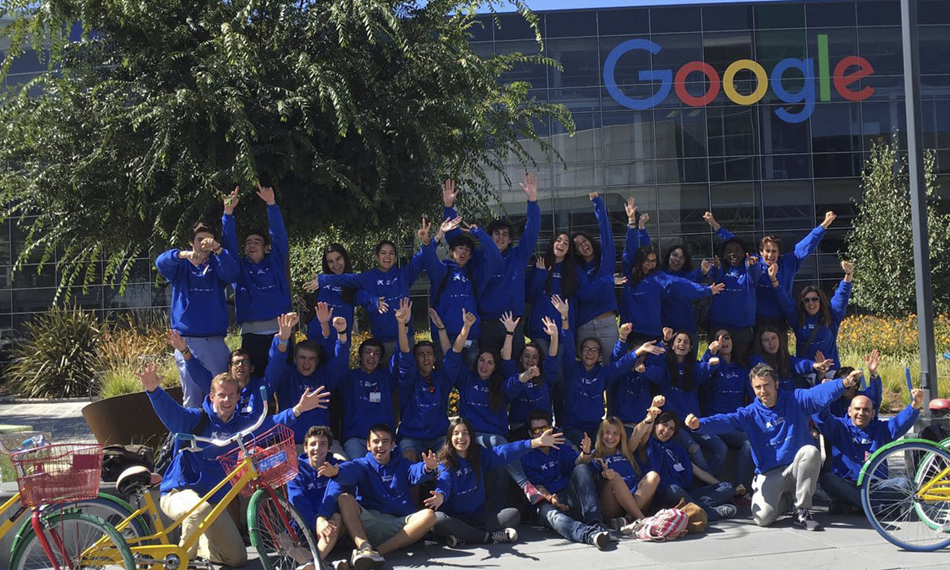 Los cinco equipos ganadores de Desafío Emprende visitaron en Silicon Valley este verano, entre otras instalaciones, las de Google. 