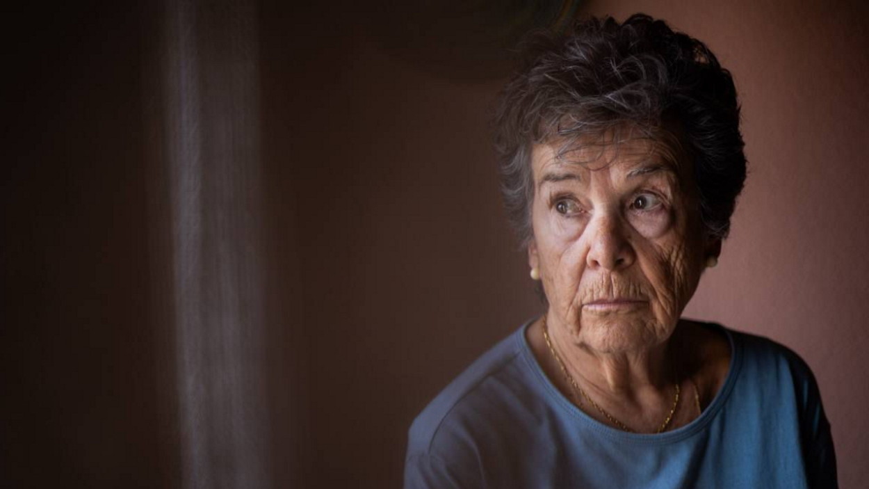 Maricarmen (87 años), en la casa de la que un fondo quiere desahuciarla con la aprobación del Tribunal Supremo. Sindicato de Inquilinas.