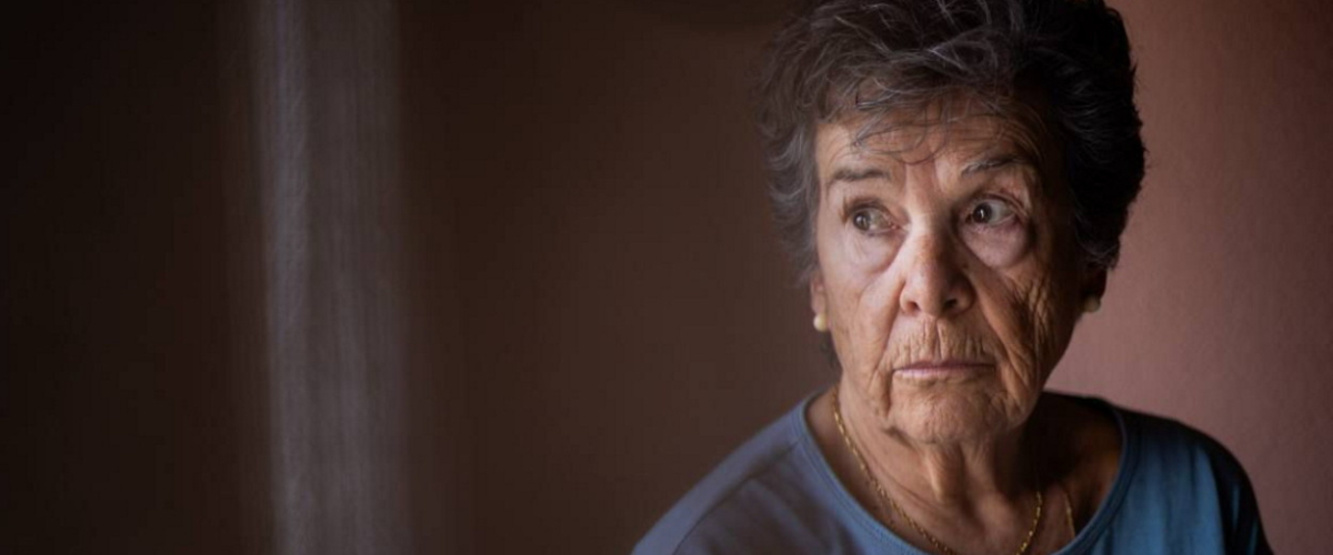 Maricarmen se queda tras aplazarse su desahucio Maricarmen se queda tras aplazarse su desahucio