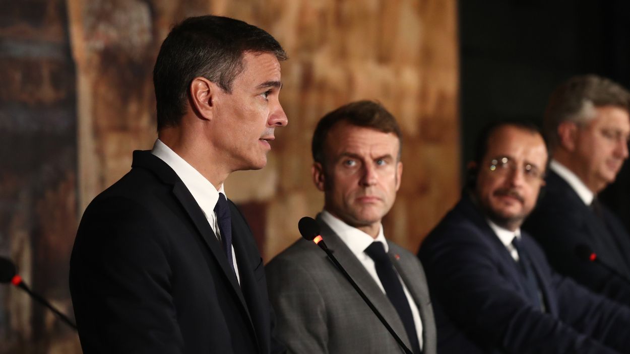 Pedro Sánchez y Emmanuel Macron durante una rueda de prensa. EP